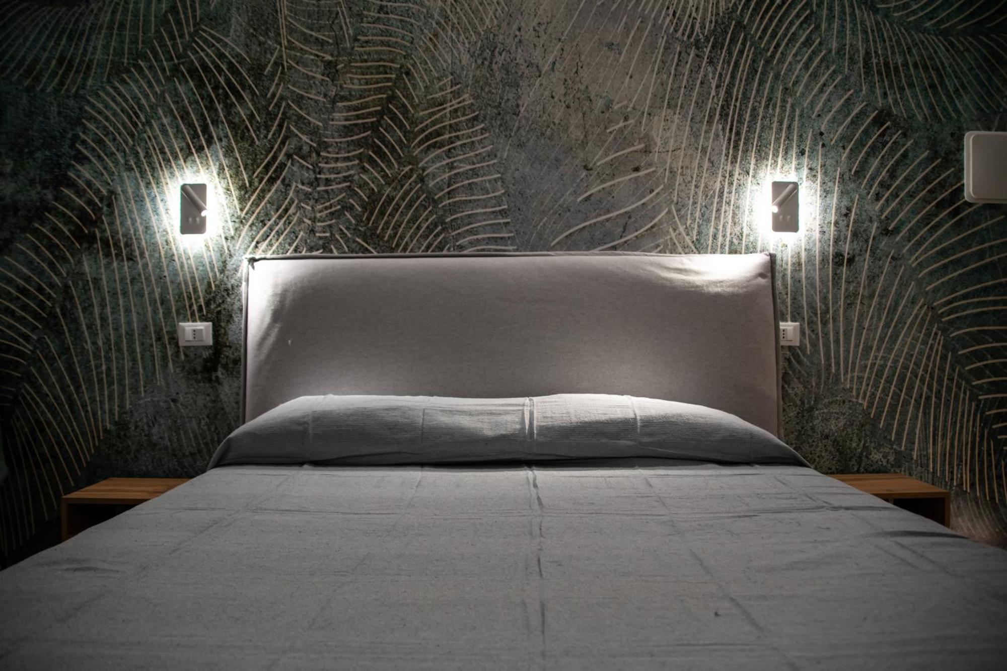 Politeama Crystal Rooms Palermo Bagian luar foto
