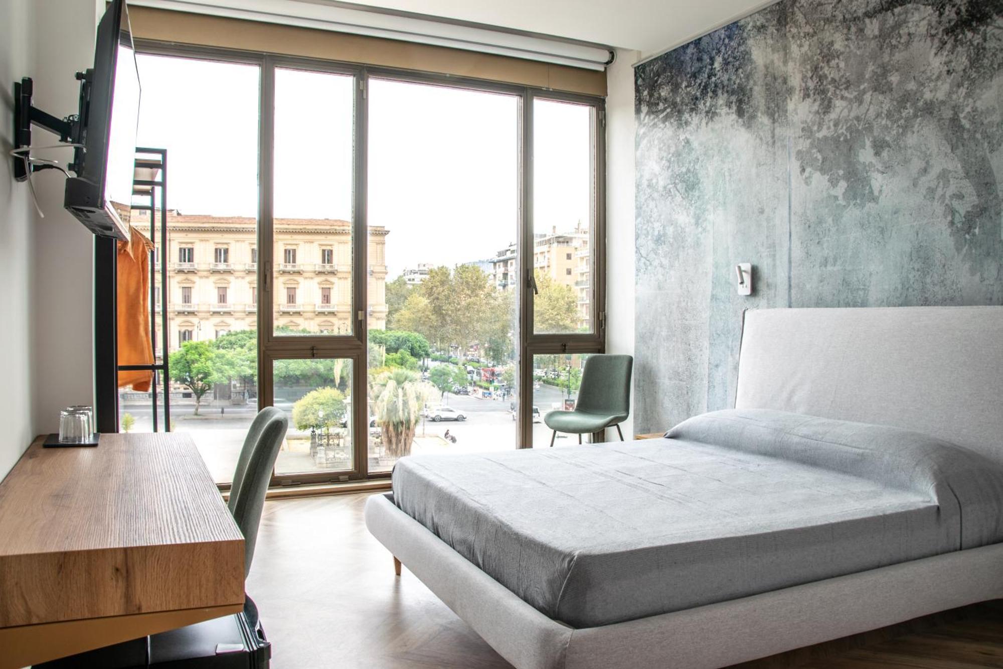Politeama Crystal Rooms Palermo Bagian luar foto